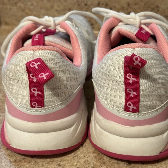 Avon Pink and White Breast Cancer Crusade Sneakers - Sz 9 - Picture 4 of 11